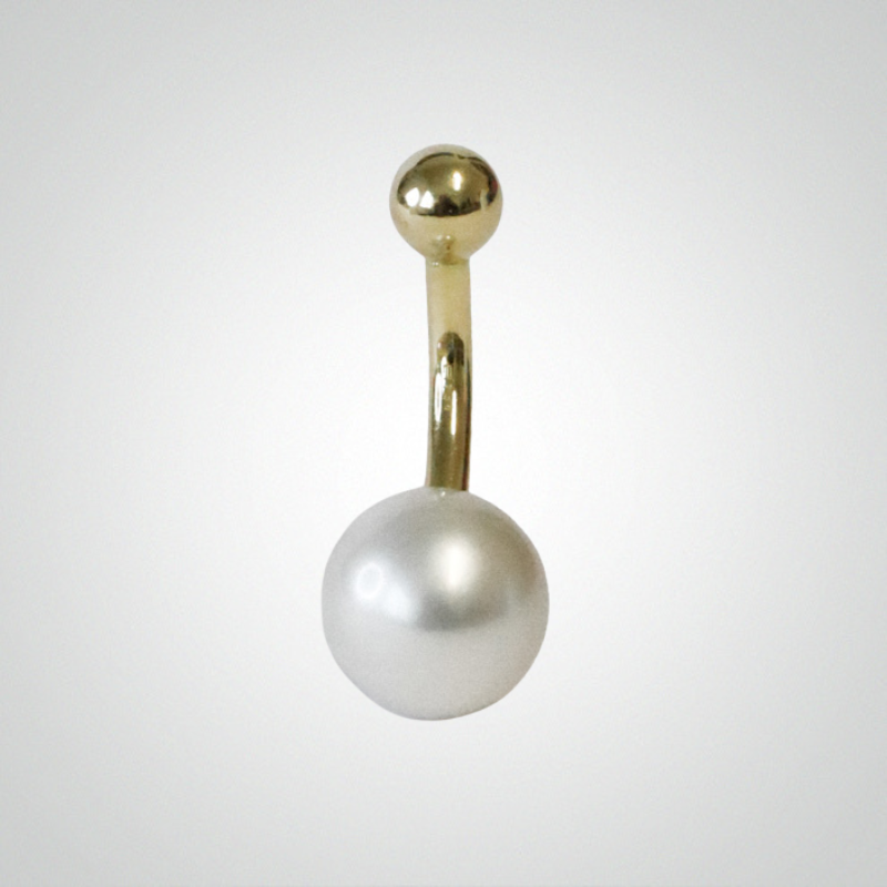 Yellow gold belly button piercing with genuine cultured pearl