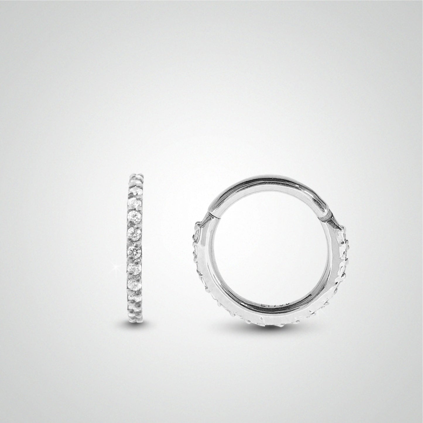 Anneau clicker or blanc et cristaux de Swarovski pour daith et rook