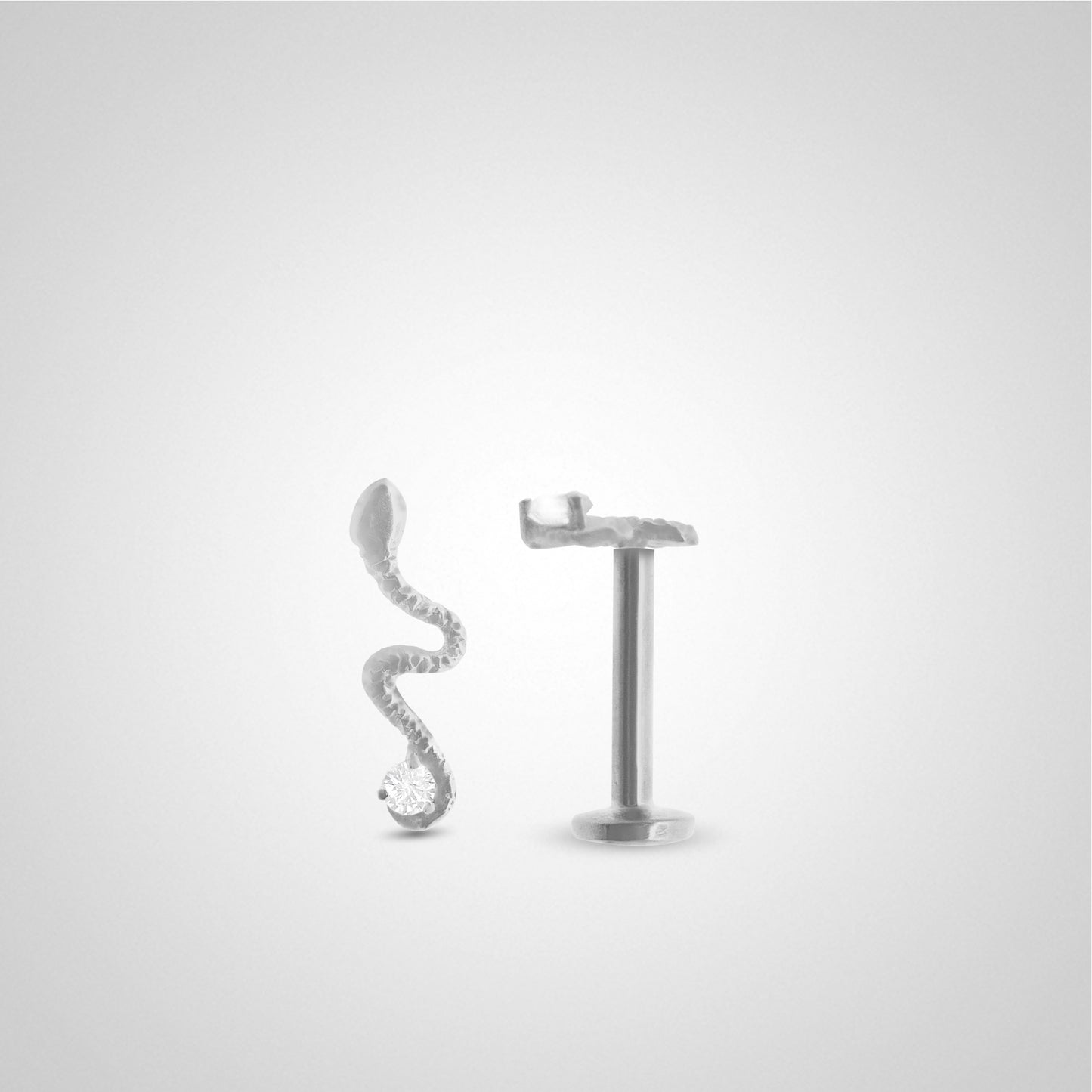 Piercing de tragus serpent en or blanc 18 carats (vissable)