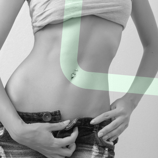 Piercing au nombril en or 18 carats