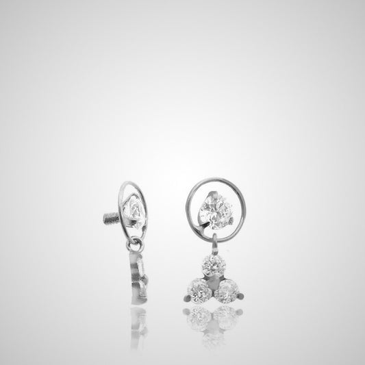 Piercing microdermal or blanc avec pendentif trèfle