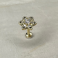 Screw-on flower piercing in yellow gold