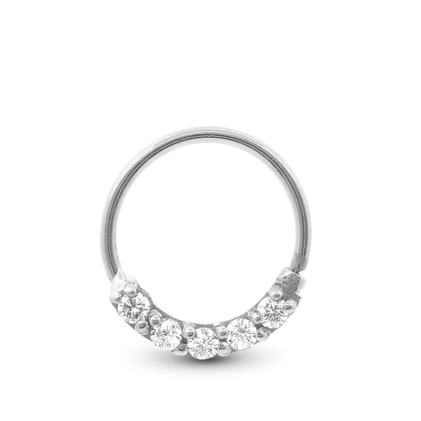 Piercing tragus en or blanc, anneau à pose simple, orné de zircons élégants.