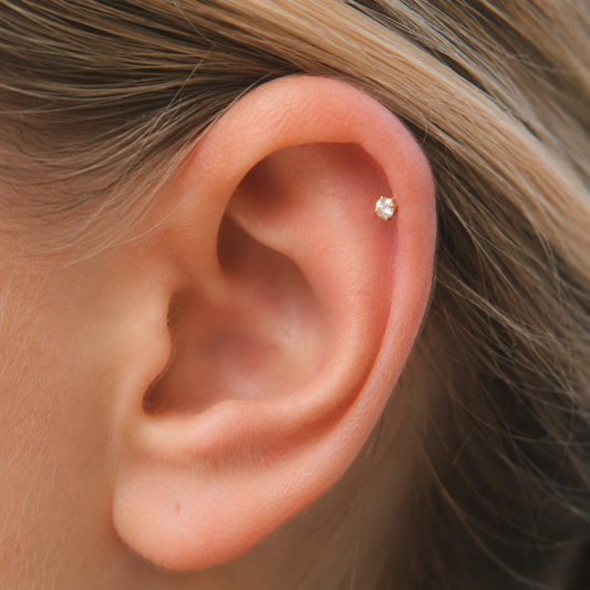 Piercing Hélix en Or Jaune 18 Carats & Oxyde de Zirconium Premium – Labret Élégant pour Oreille