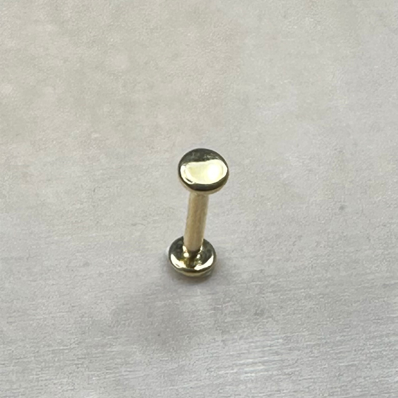 Piercing d'oreille rond plat en or jaune 18 carats