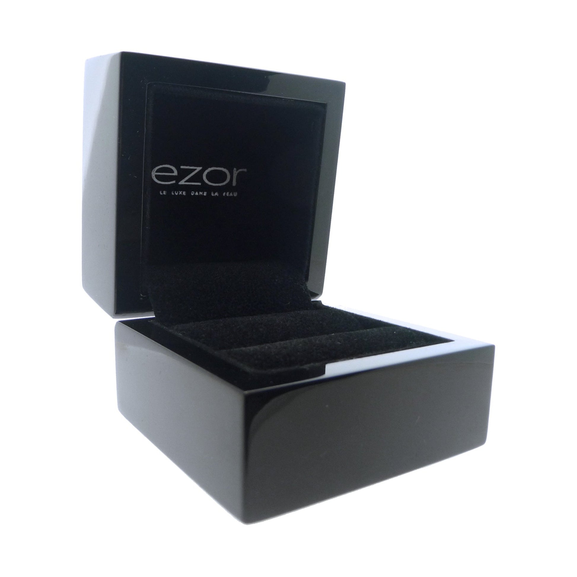 écrin laqué noir grand ouvert