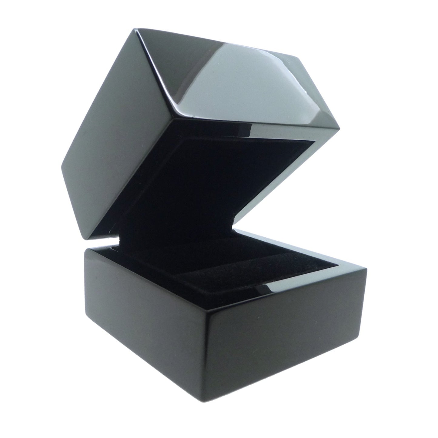 écrin laqué noir ouvert