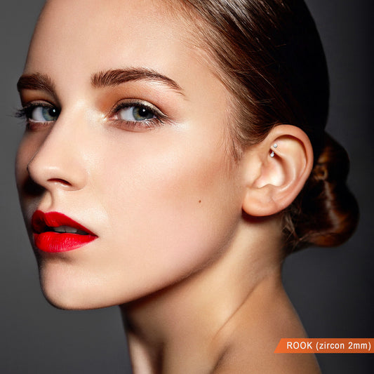 Piercing daith rook or blanc 18 carats deux zircons 2 mm